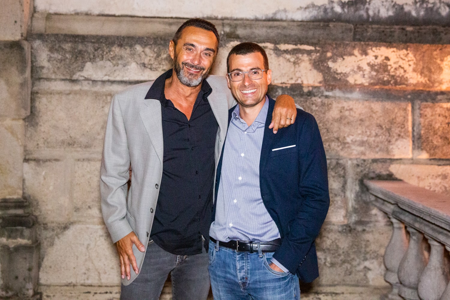 Il nostro Federico Ascia con il comico Giuseppe Giacobazzi. Intrattenimento di qualità per i tuoi eventi. Fa Eventi, Italia.